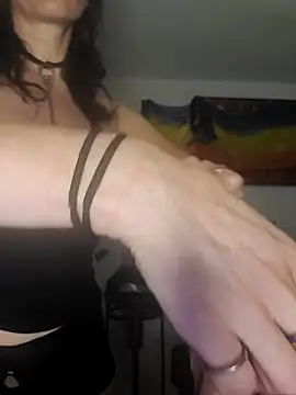 freyamoret online show from September 12, 2025, 2:55 am