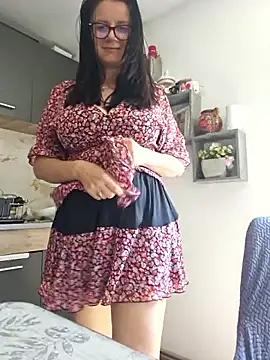 KristenVega online show from May 15, 2026, 12:03 pm