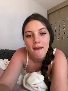 EmilyS   online show from March 14, 2025, 7:37 am