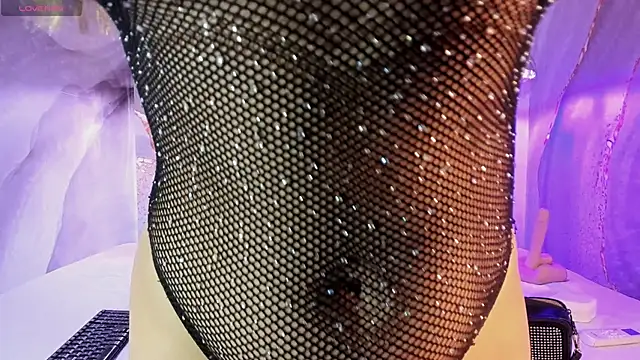 Snapshot of Ninakravis chatting on March 20, 2025, 8:19 pm Ninakravis online show from March 20, 2025, 8:19 pm