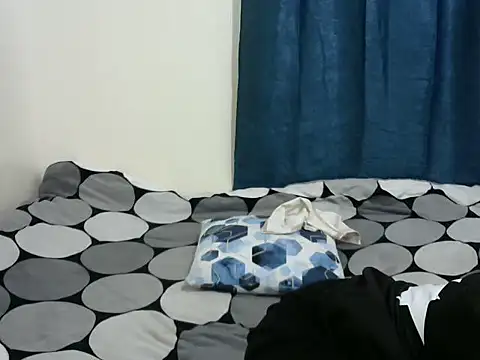 Snapshot of Kariselle- chatting on September 9, 2025, 4:11 am Kariselle- online show from September 9, 2025, 4:11 am