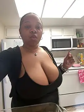 Snapshot of prettygirlxo chatting on February 25, 2025, 12:14 am prettygirlxo online show from February 25, 2025, 12:14 am
