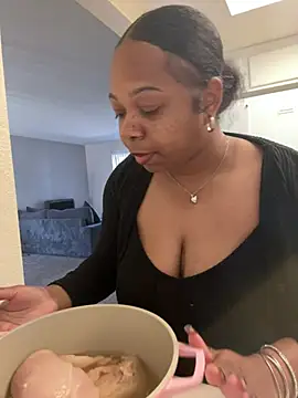 Snapshot of prettygirlxo chatting on February 24, 2025, 9:09 pm prettygirlxo online show from February 24, 2025, 9:09 pm