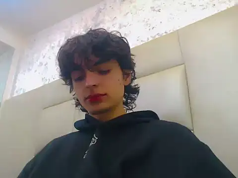 Sr BonnyEthan online show from February 9, 2026, 1:20 pm