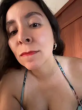 emely sexx20 online show from May 15, 2026, 8:29 pm