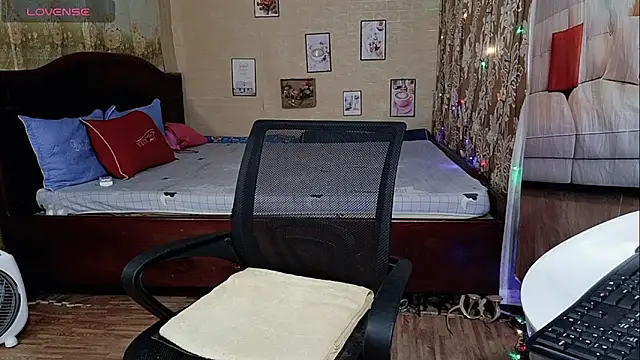 Lanian 99 online show from October 20, 2025, 11:49 pm