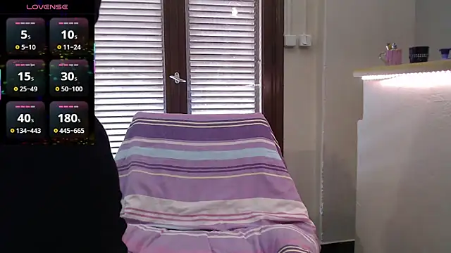 JennaDeluxe online show from April 12, 2026, 2:09 pm