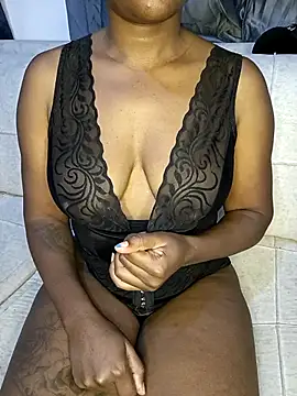 Mayah19 online show from September 29, 2025, 2:44 pm