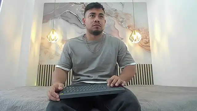 BrianMalonee online show from November 10, 2025, 11:59 am