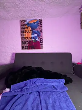 selenaluvv online show from February 14, 2026, 3:23 pm