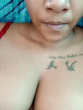 Indianqueen03 online show from April 25, 2026, 1:14 pm