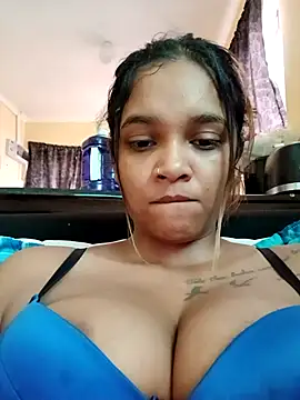 Indianqueen03 online show from November 7, 2025, 9:03 am