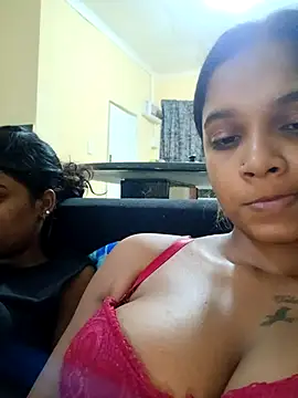 Indianqueen03 online show from October 30, 2025, 7:22 pm