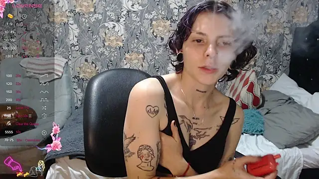 pretty cristal69 online show from June 2, 2026, 11:16 pm