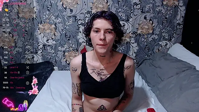 Snapshot of pretty_cristal69 chatting on June 19, 2026, 1:11 am pretty cristal69 online show from June 19, 2026, 1:11 am