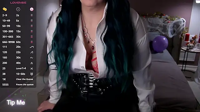 Miss Maya Mils online show from October 26, 2025, 1:06 am