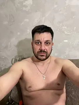 MaeltraJoy online show from April 6, 2026, 9:38 pm