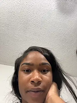 skylarrylee online show from November 3, 2025, 7:46 am