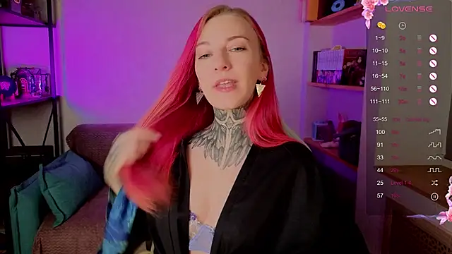 Roxy      online show from October 5, 2025, 8:32 pm