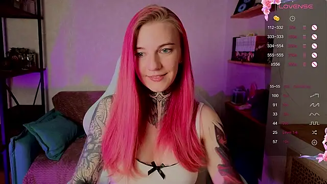 Roxy      online show from September 14, 2025, 9:15 pm