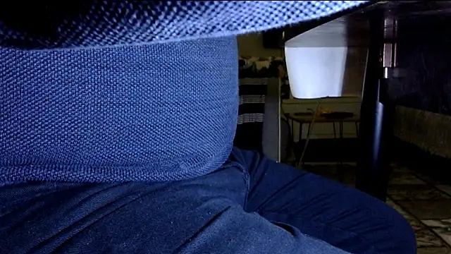 Snapshot of by-panic chatting on November 9, 2025, 9:19 pm by-panic online show from November 9, 2025, 9:19 pm