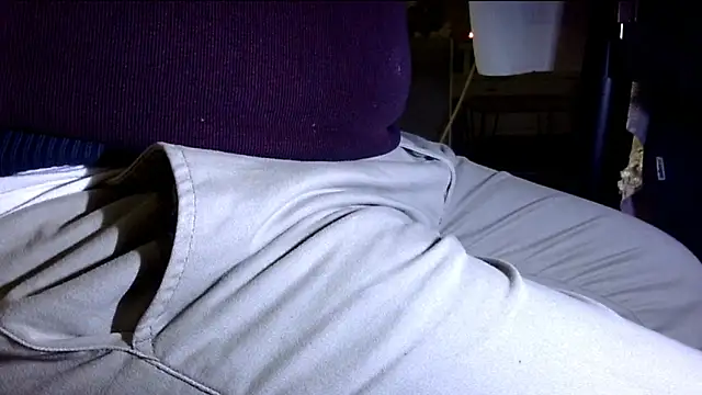 Snapshot of by-panic chatting on November 17, 2025, 11:20 pm by-panic online show from November 17, 2025, 11:20 pm