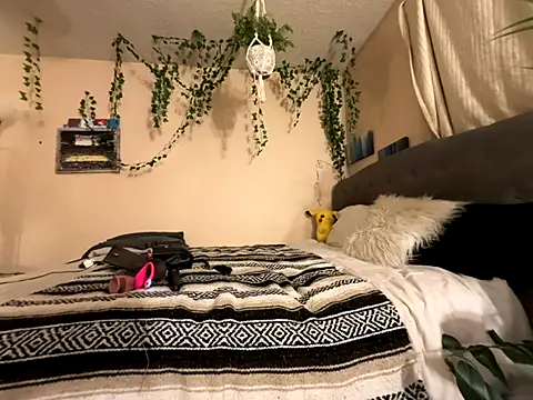 magicalc00ch online show from December 4, 2025, 12:31 am