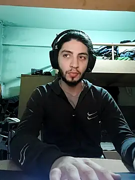 Snapshot of kleineid77 chatting on January 14, 2026, 10:46 pm kleineid77 online show from January 14, 2026, 10:46 pm