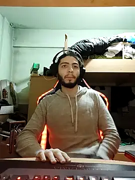 Snapshot of kleineid77 chatting on February 12, 2026, 5:13 pm kleineid77 online show from February 12, 2026, 5:13 pm