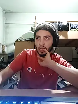 Snapshot of kleineid77 chatting on October 31, 2025, 8:05 pm kleineid77 online show from October 31, 2025, 8:05 pm