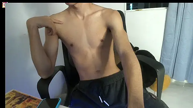 isaaclatino online show from September 13, 2025, 11:49 pm