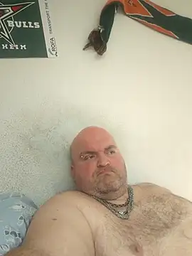 fickmonster2024 online show from October 19, 2025, 8:39 am