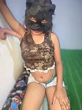 Snapshot of Little__Zara chatting on September 25, 2025, 4:46 pm Little Zara online show from September 25, 2025, 4:46 pm