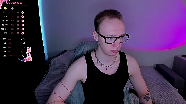 Snapshot of Alex_silents chatting on November 8, 2025, 6:39 am Alex silents online show from November 8, 2025, 6:39 am