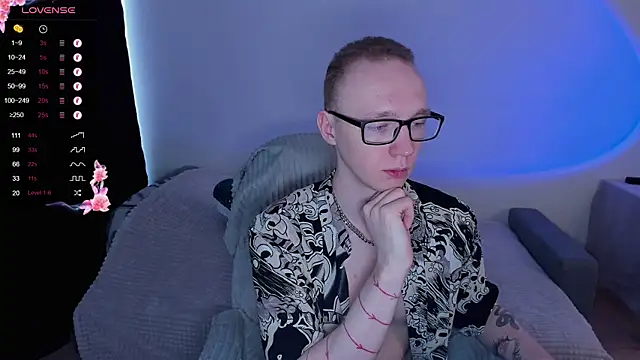 Snapshot of Alex_silents chatting on October 20, 2025, 7:53 am Alex silents online show from October 20, 2025, 7:53 am