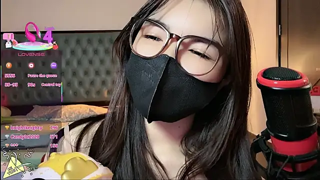 Berrysweet 68 online show from October 10, 2025, 6:42 pm