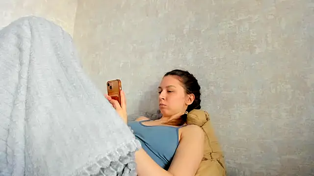 Snapshot of Adela_Vetta chatting on March 3, 2025, 2:39 pm Adela Vetta online show from March 3, 2025, 2:39 pm