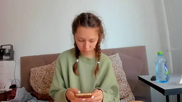 Snapshot of Adela_Vetta chatting on October 1, 2025, 8:19 am Adela Vetta online show from October 1, 2025, 8:19 am