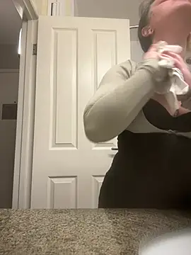 tatted-bitty online show from February 26, 2026, 12:16 pm