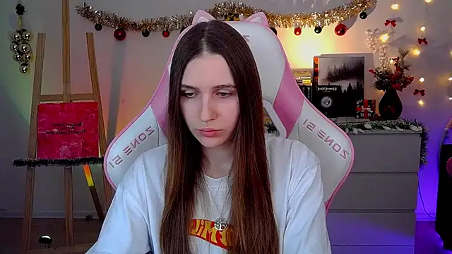 AliceCharmy online show from December 21, 2025, 10:50 am