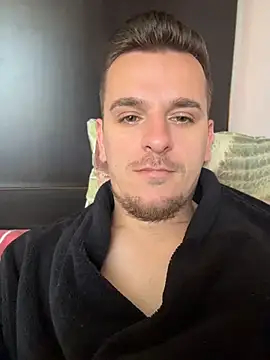 Snapshot of Huge_cock22cm chatting on June 10, 2026, 6:47 am Huge cock22cm online show from June 10, 2026, 6:47 am