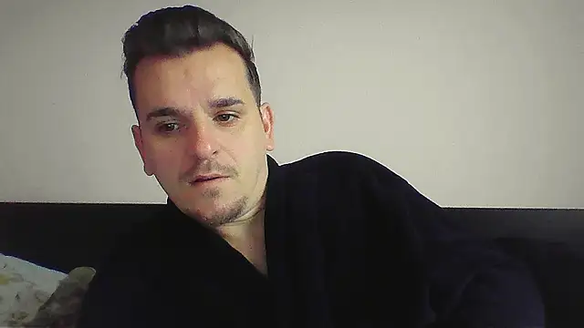 Huge cock22cm online show from November 28, 2025, 8:36 am