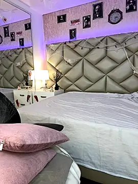 Brenda Garcia online show from October 15, 2025, 8:28 pm