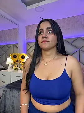 Snapshot of Brenda_Garcia chatting on December 18, 2025, 8:23 pm Brenda Garcia online show from December 18, 2025, 8:23 pm