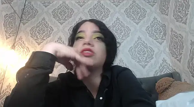 EmmaCowperr online show from March 9, 2025, 7:15 pm