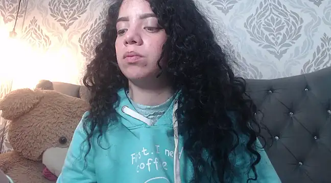 EmmaCowperr online show from February 23, 2025, 5:39 pm