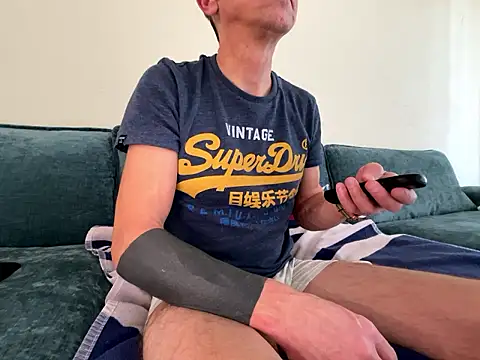 mouser21212 online show from January 12, 2026, 9:41 pm