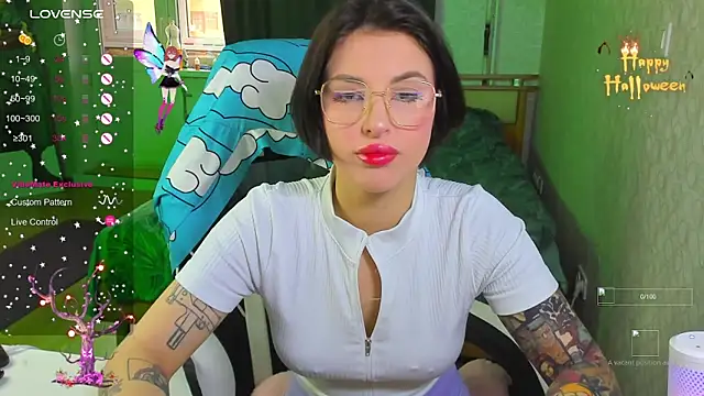 Snapshot of folinskayyya chatting on November 5, 2025, 4:59 am folinskayyya online show from November 5, 2025, 4:59 am