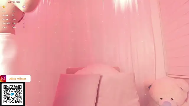 Alice winter  online show from September 24, 2025, 7:09 pm