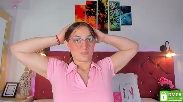 Ruth harvey  online show from October 10, 2025, 1:23 pm